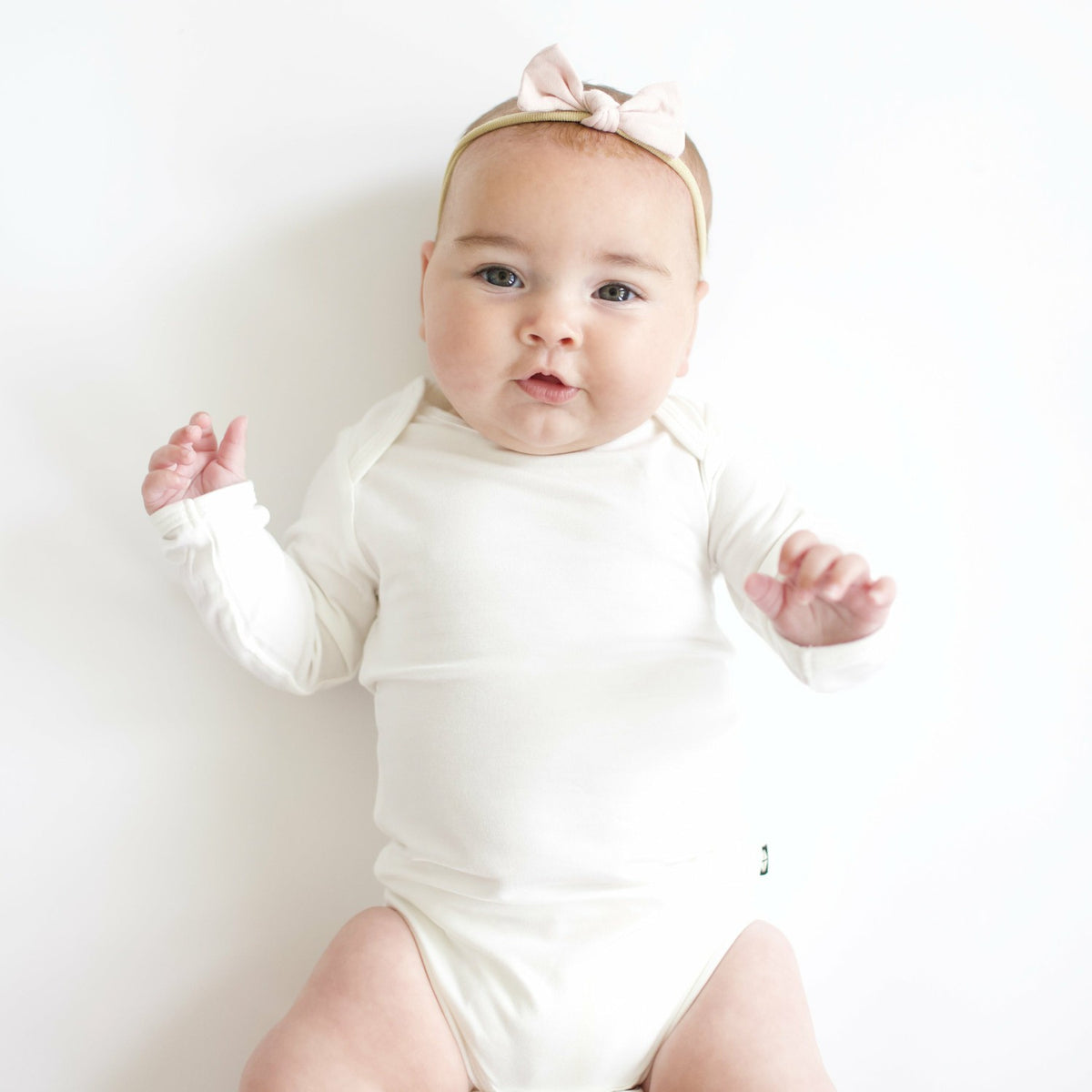 Kyte Baby Tiny Nylon Bow in Blush