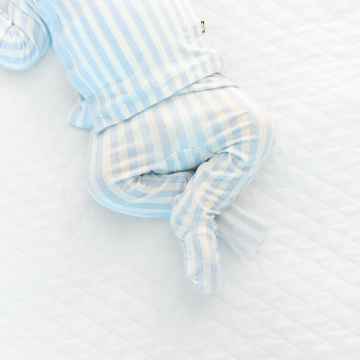 Kyte Baby Take Me Home Set with Cap in Small Mist Stripe