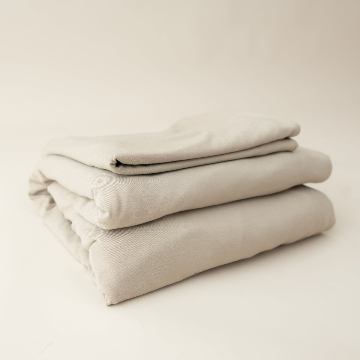Kyte Baby Fitted Sheet with Pillowcases in Almond