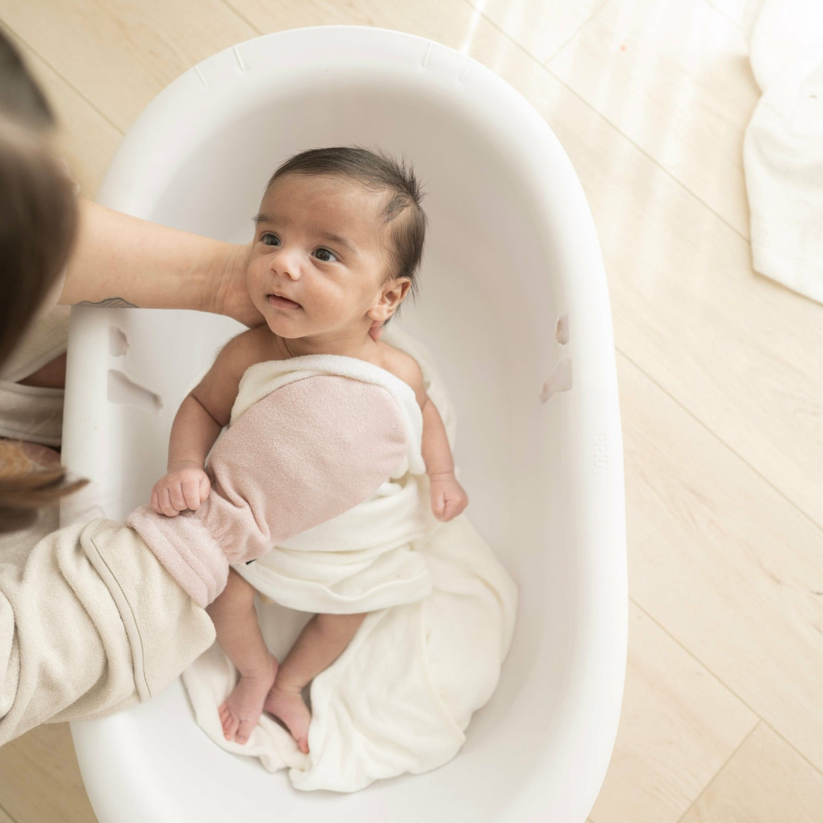 Kyte Baby Terry Bath Mitt in Blush