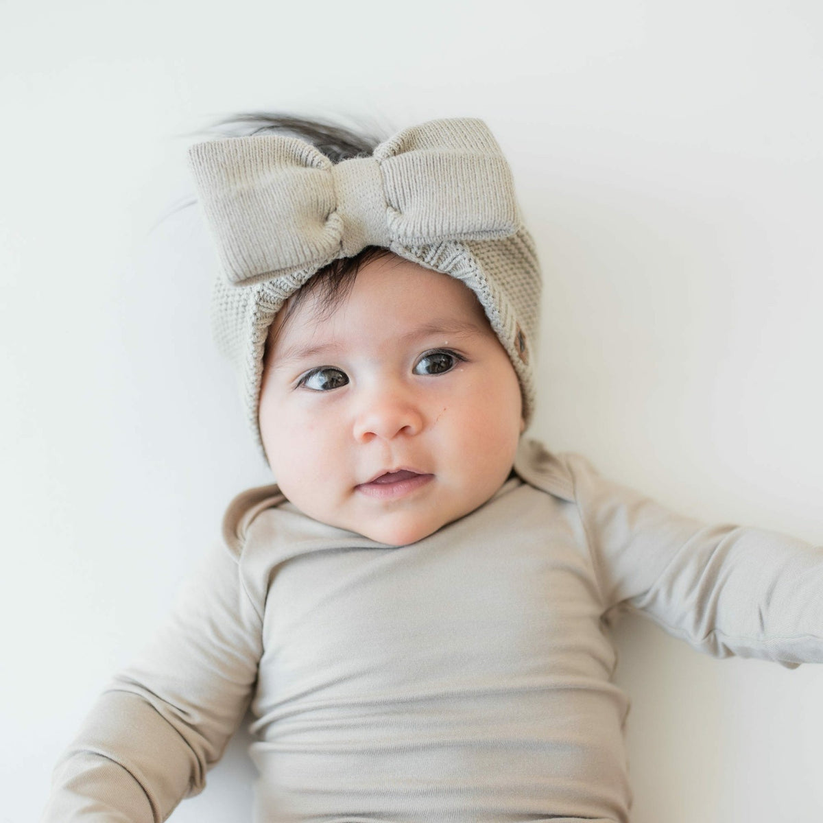 Kyte Baby Chunky Knit Bow Headband in Almond