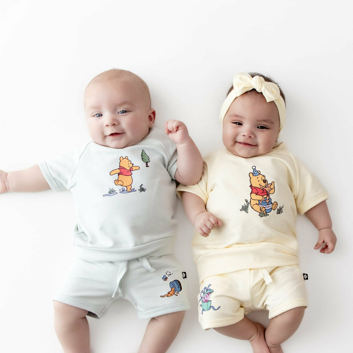 Kyte Baby Short Sleeve Jogger Set in Winnie the Pooh on Chamomile