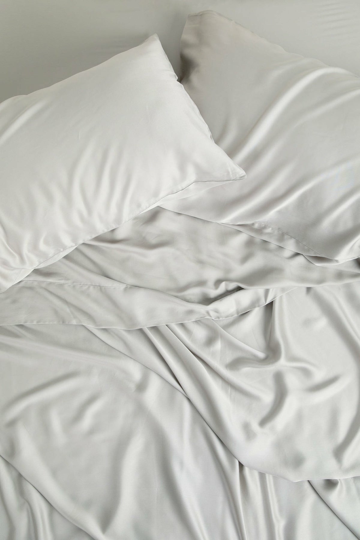 Kyte Baby Bamboo Sateen Pillowcase Set in Dove Gray