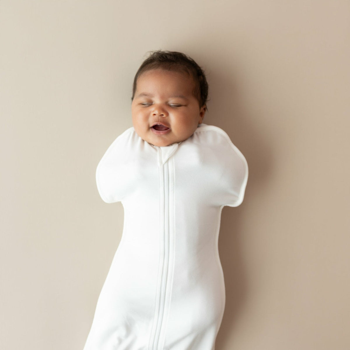 Kyte Baby Swaddle Bag in Cloud 0.5