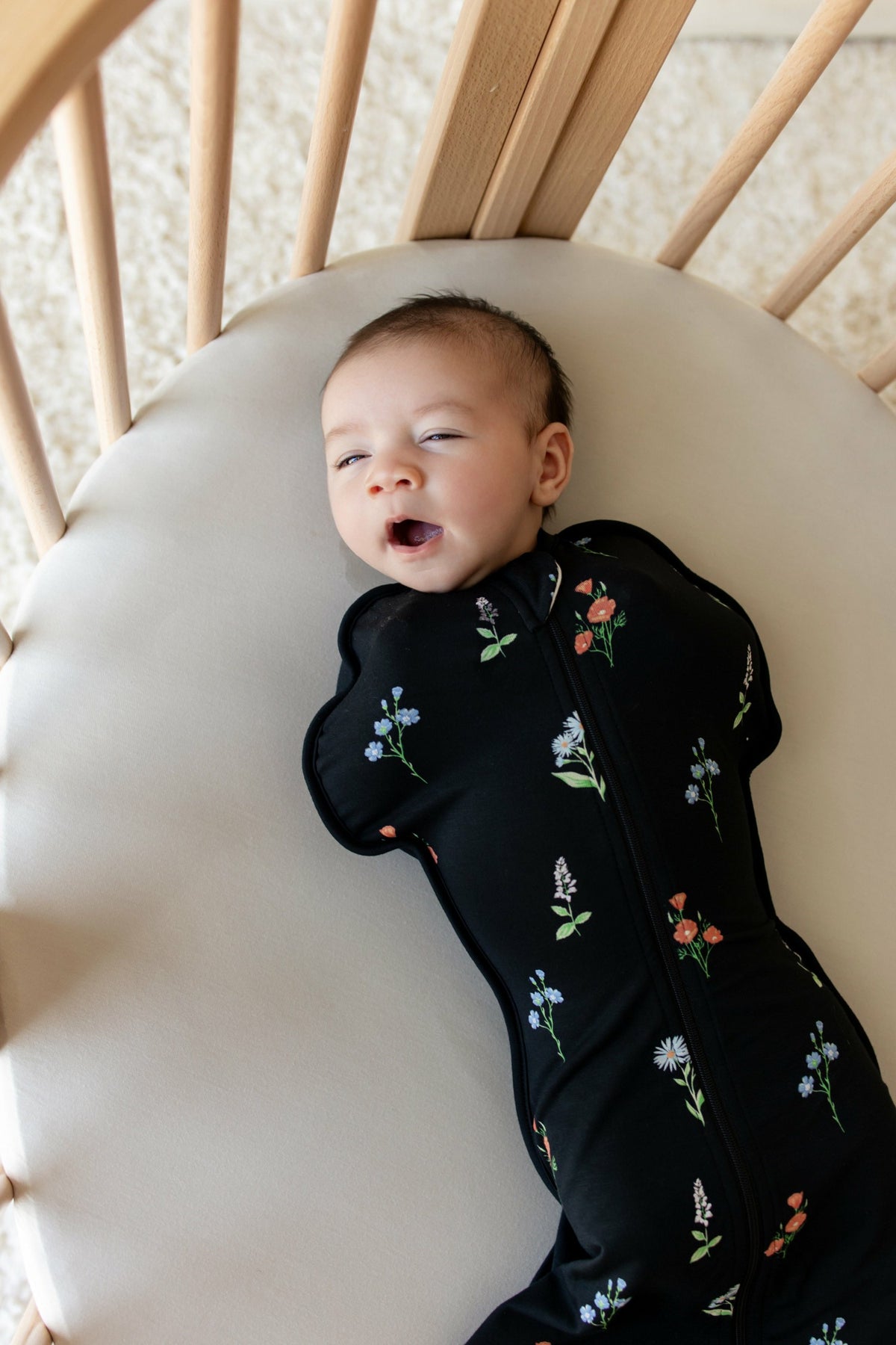 Kyte Baby Swaddle Bag in Midnight Wildflower 0.5