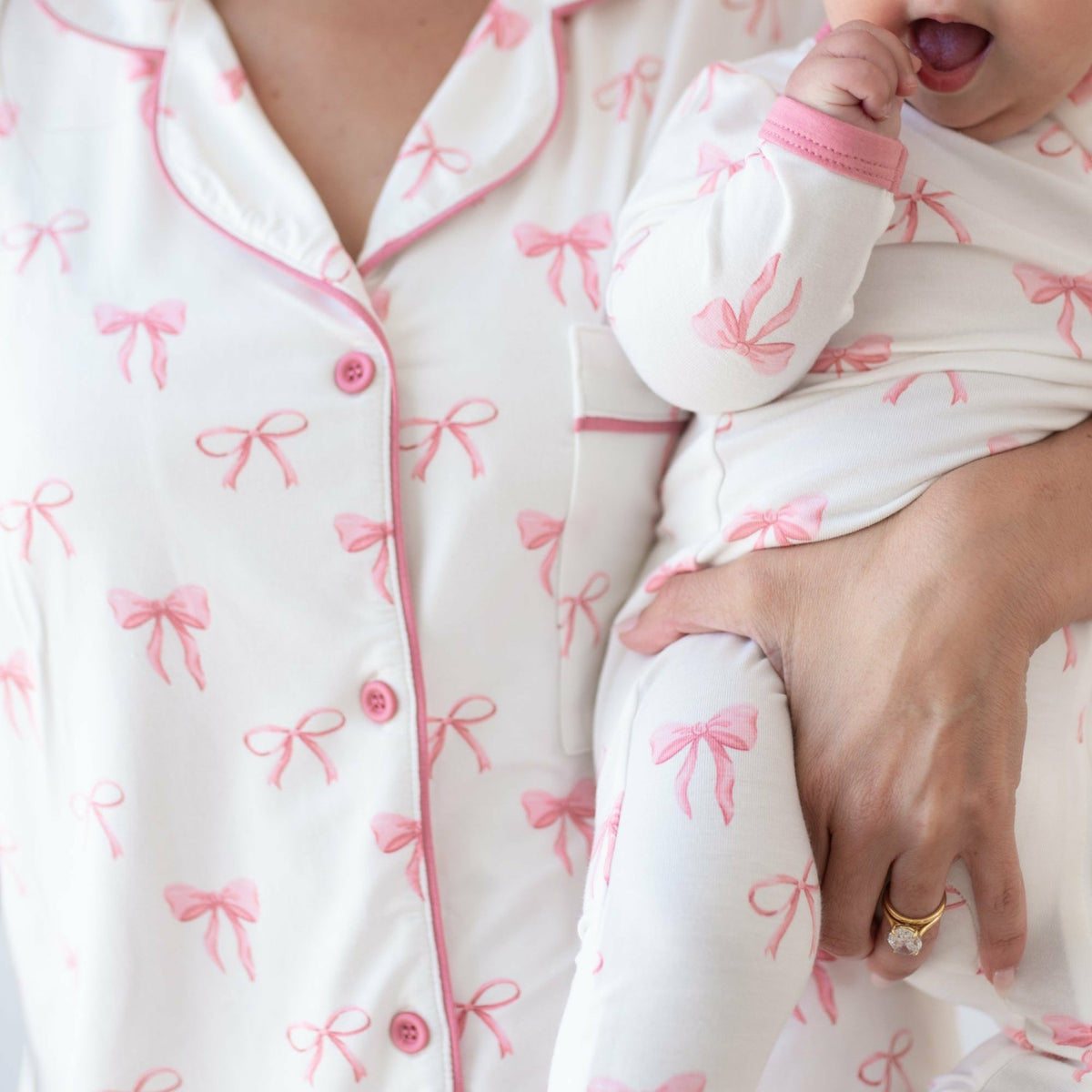 Kyte Baby Zippered Footie in Bow
