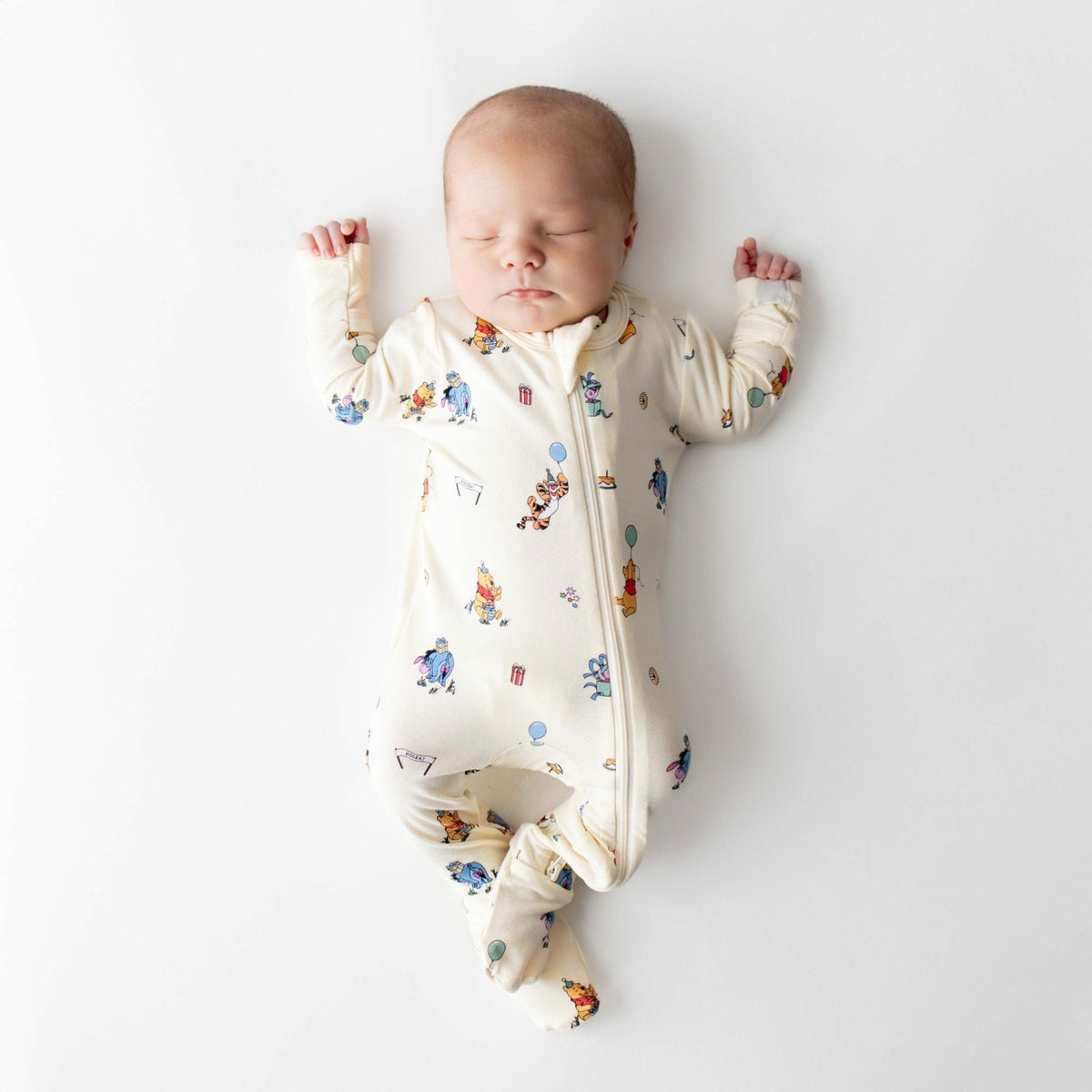 Kyte Baby Zippered Footie in Winnie the Pooh Celebration