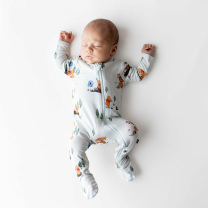 Kyte Baby Zippered Footie in Winnie the Pooh Hundred Acre Wood