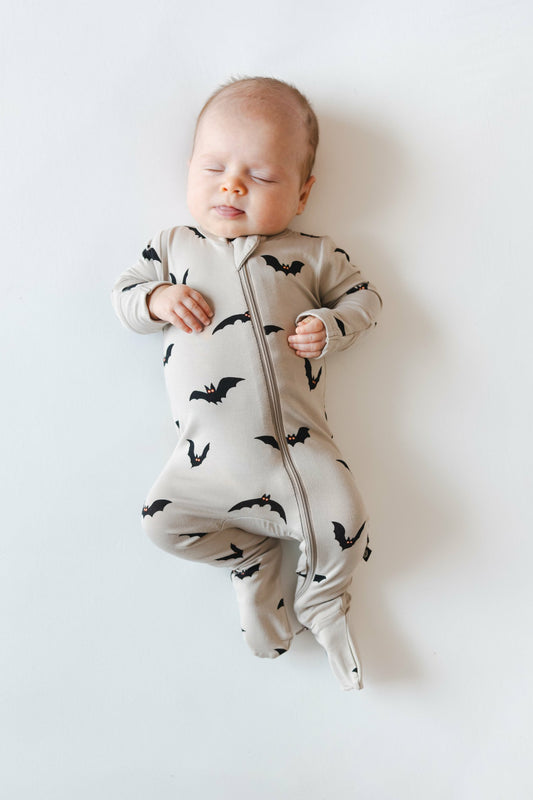 Kyte Baby Zippered Footie in Bats