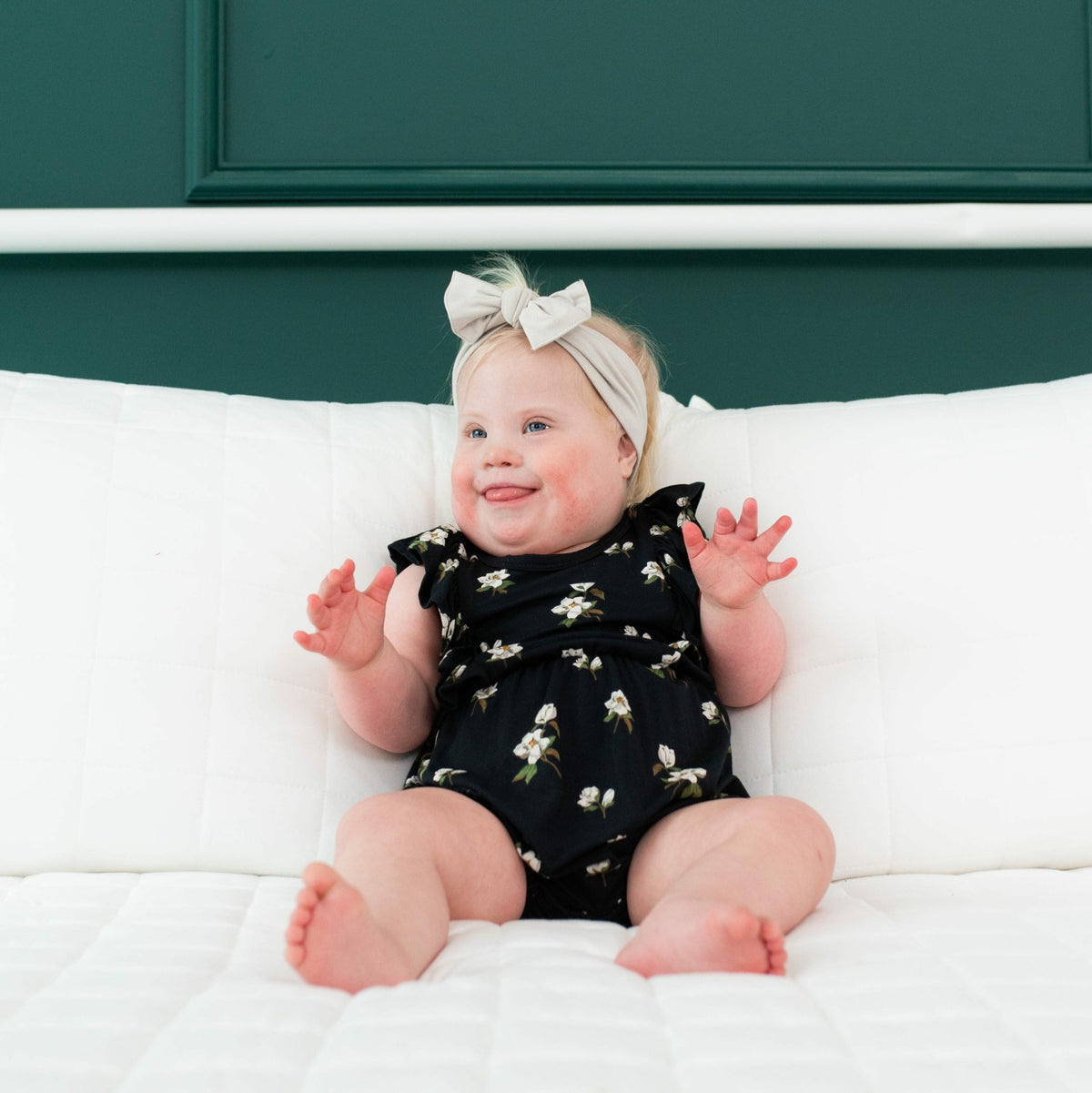 Kyte Baby Knotted Bow Headband in Oat