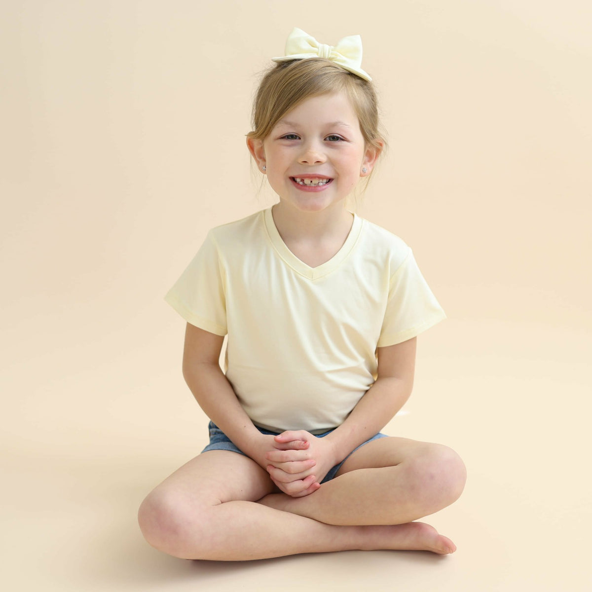 Kyte Baby Medium Alligator Clip Bow in Chamomile