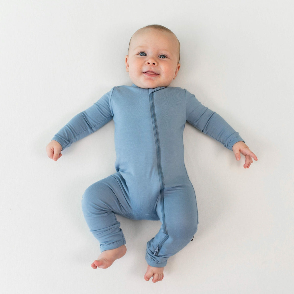 Kyte Baby Zippered Romper in Slate