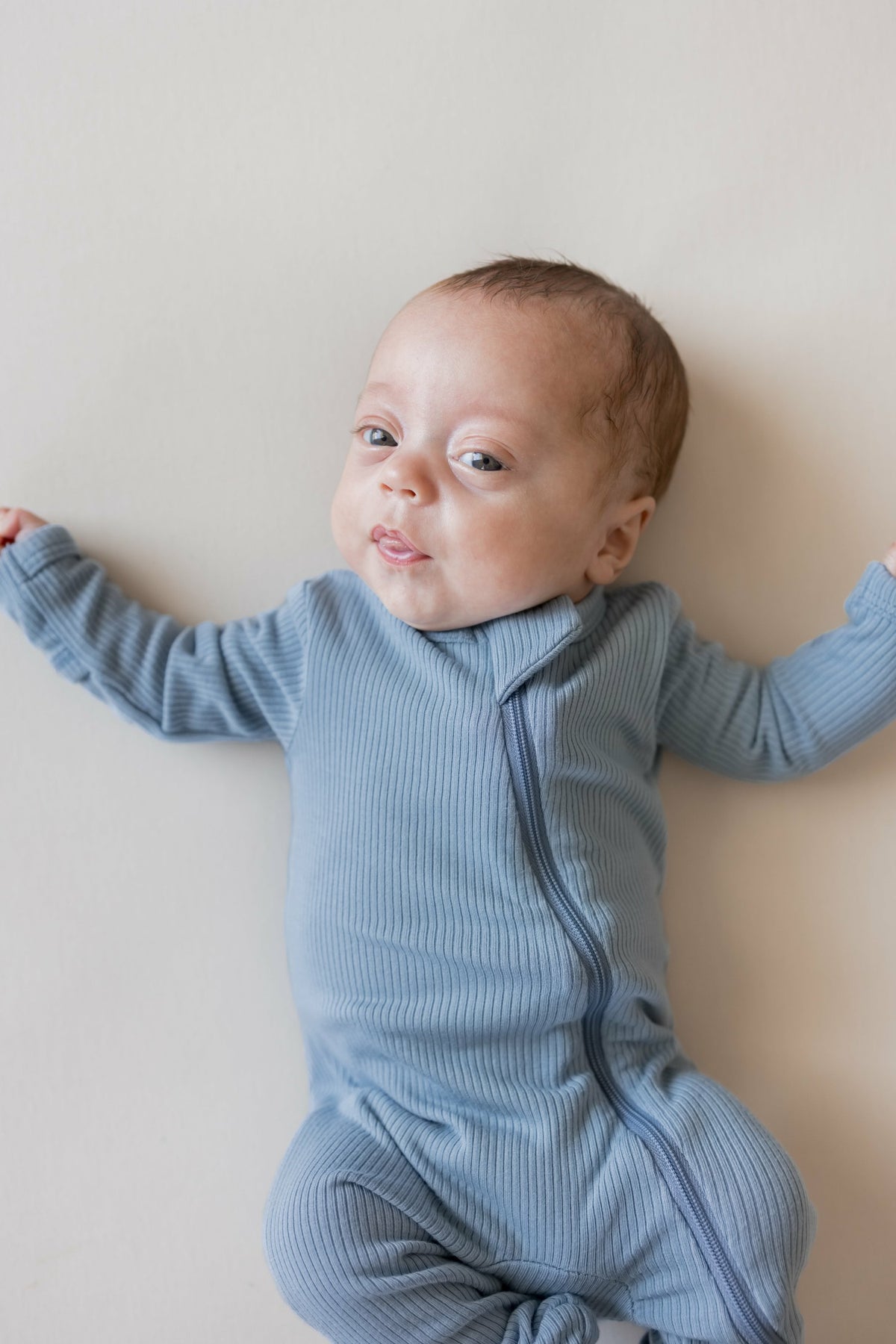 Kyte Baby Ribbed Zipper Romper in Slate