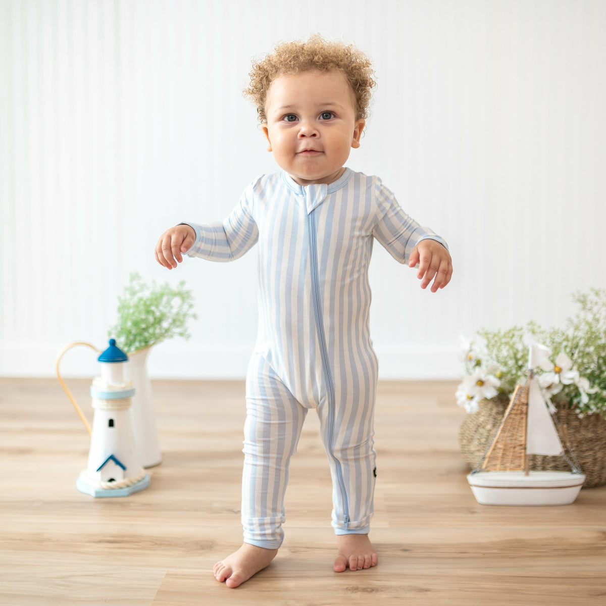 Kyte Baby Zippered Romper in Small Mist Stripe