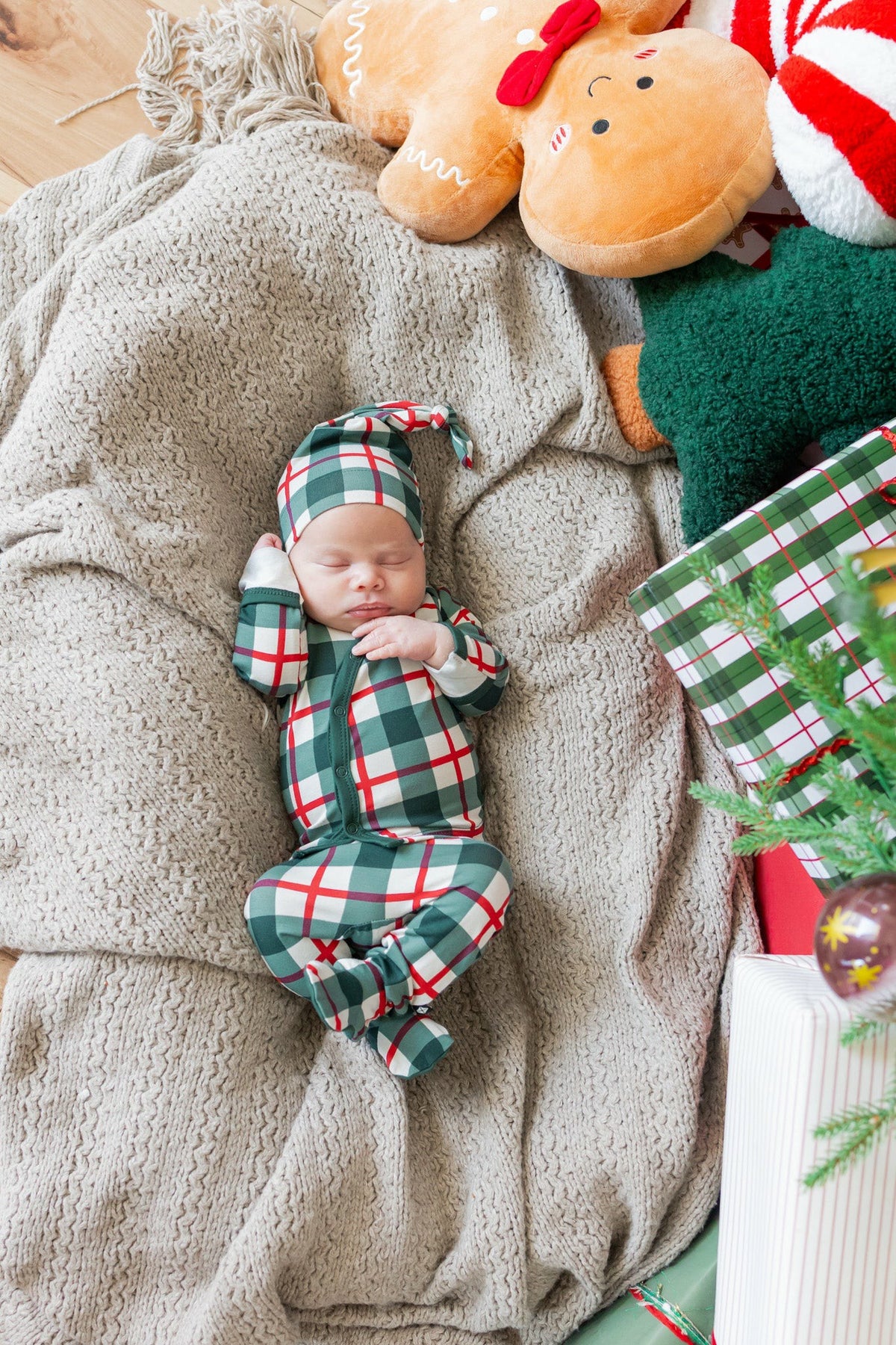 Kyte Baby Take Me Home Set with Cap in Holiday Plaid