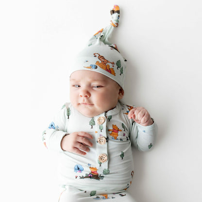 Kyte Baby Knotted Day Gown with Hat Set in Winnie the Pooh Hundred Acre Wood