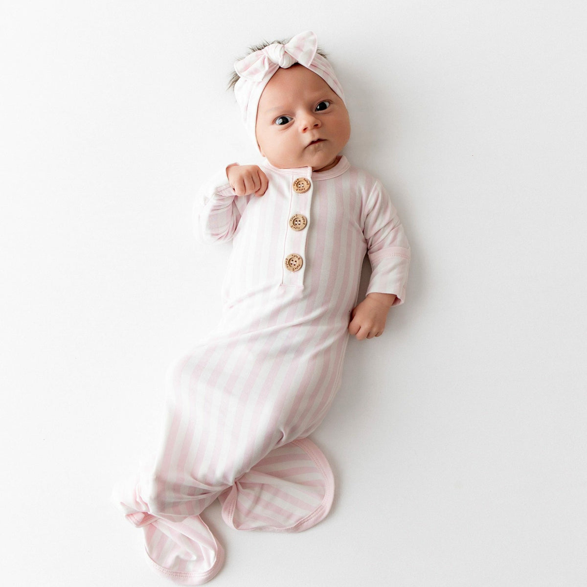 Kyte Baby Knotted Gown with Bow Set in Cloud