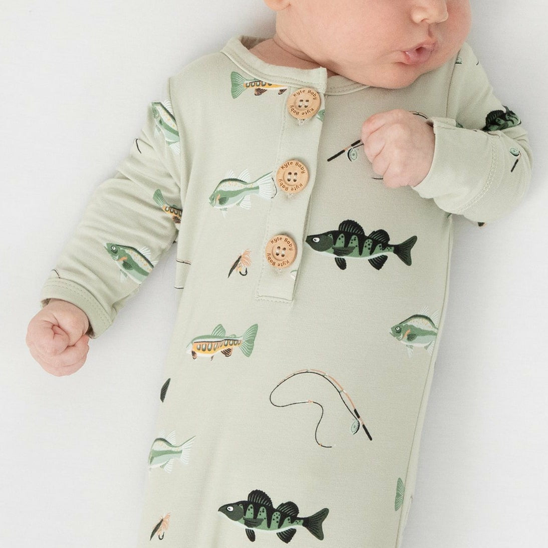 Kyte Baby Knotted Day Gown with Hat Set Set in Fishing