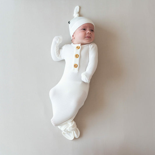 Kyte Baby Ribbed Knotted Gown and Hat Cloud