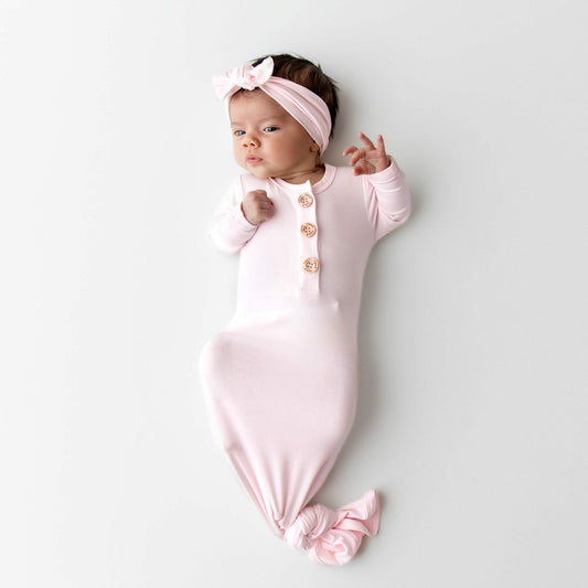 Kyte Baby Sakura Knotted Gown Bow Set
