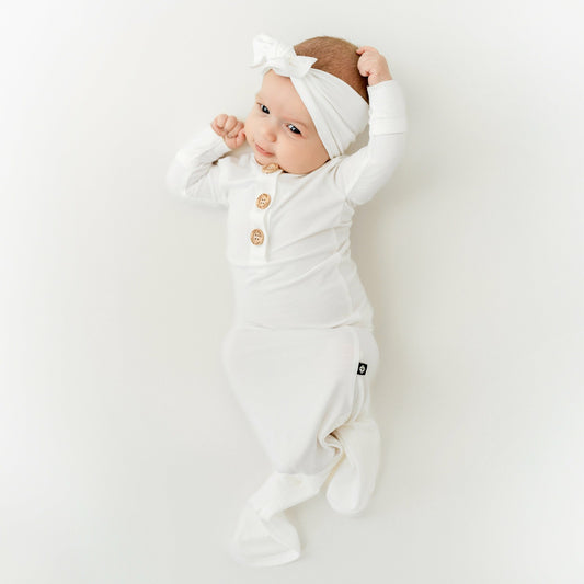Kyte Baby Cloud Knotted Gown Bow Set