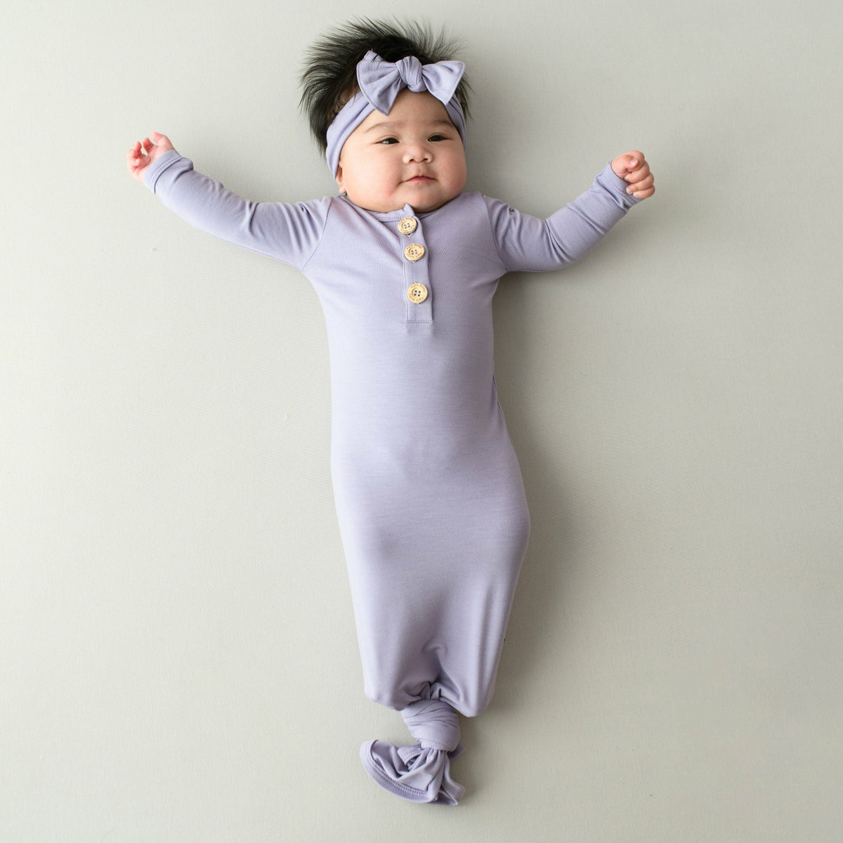 Kyte Baby Taro Knotted Gown Bow Set