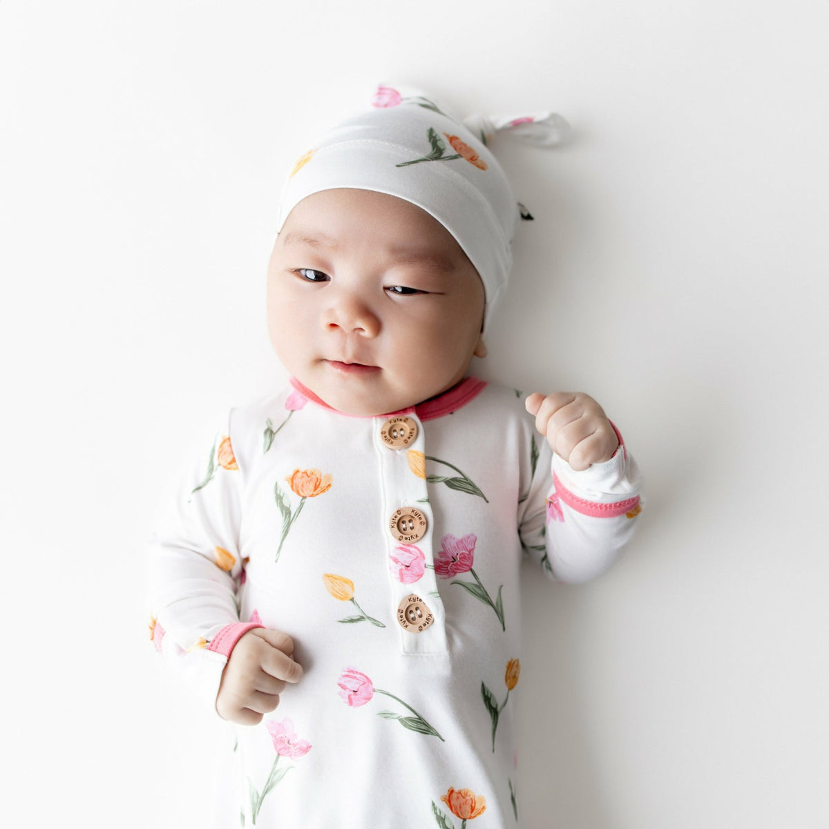Kyte Baby Knotted Day Gown with Hat Set in Tulip