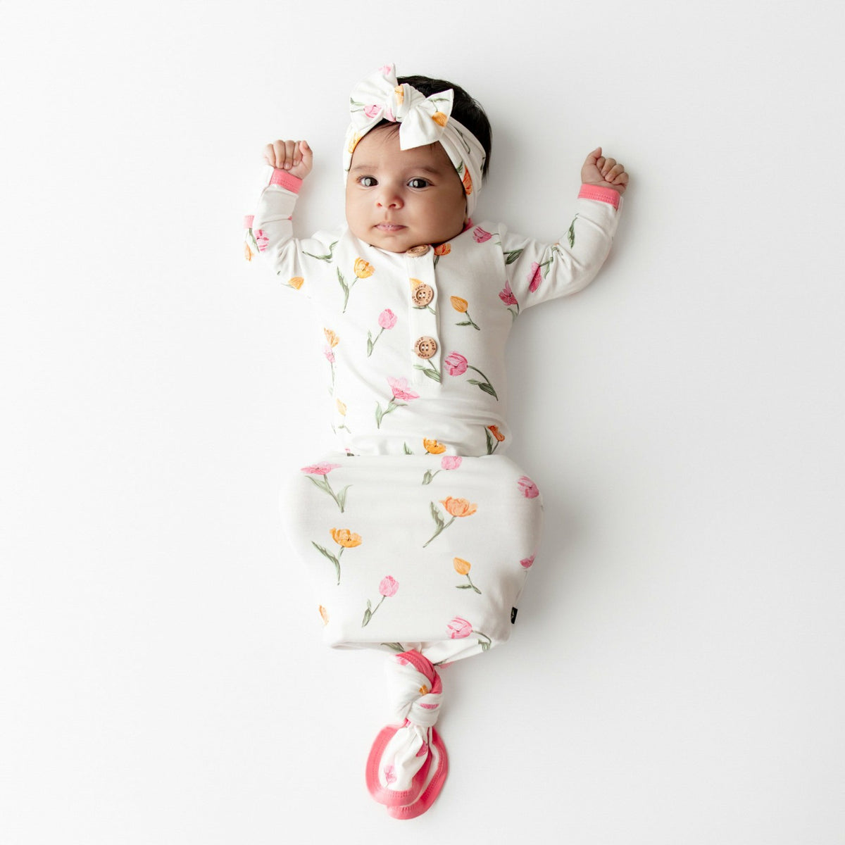 Kyte Baby Knotted Gown with Bow Set in Cloud
