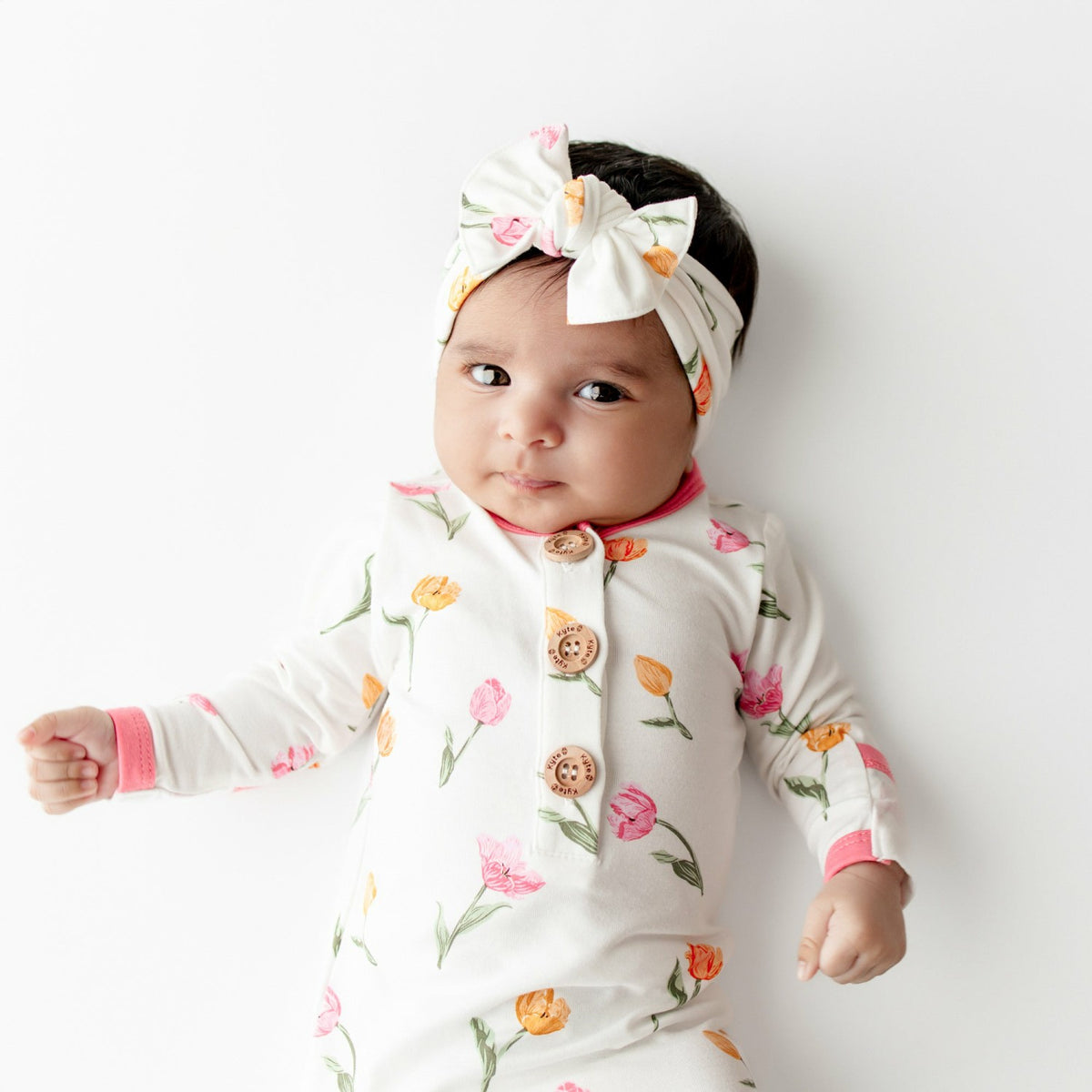 Kyte Baby Knotted Gown with Bow Set in Cloud