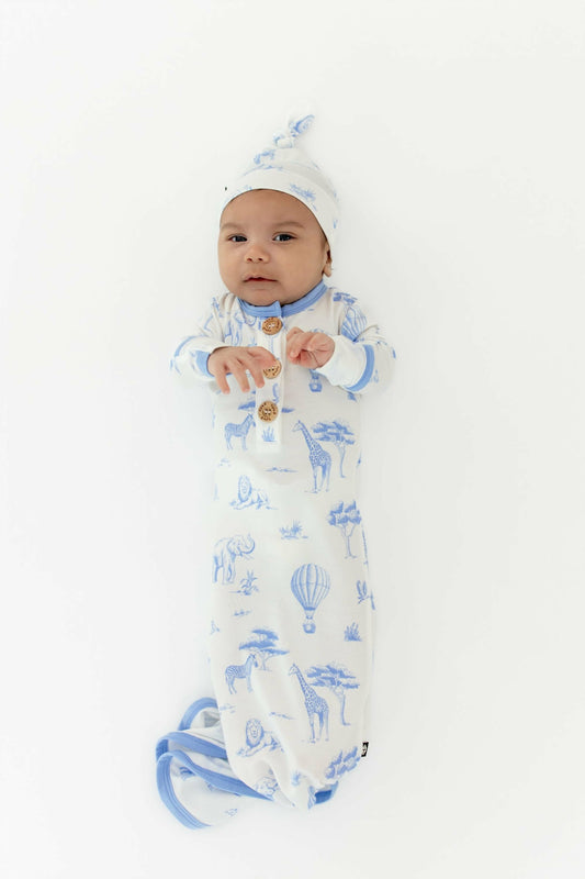 Kyte Baby Knotted Day Gown with Hat Set in Toile Safari