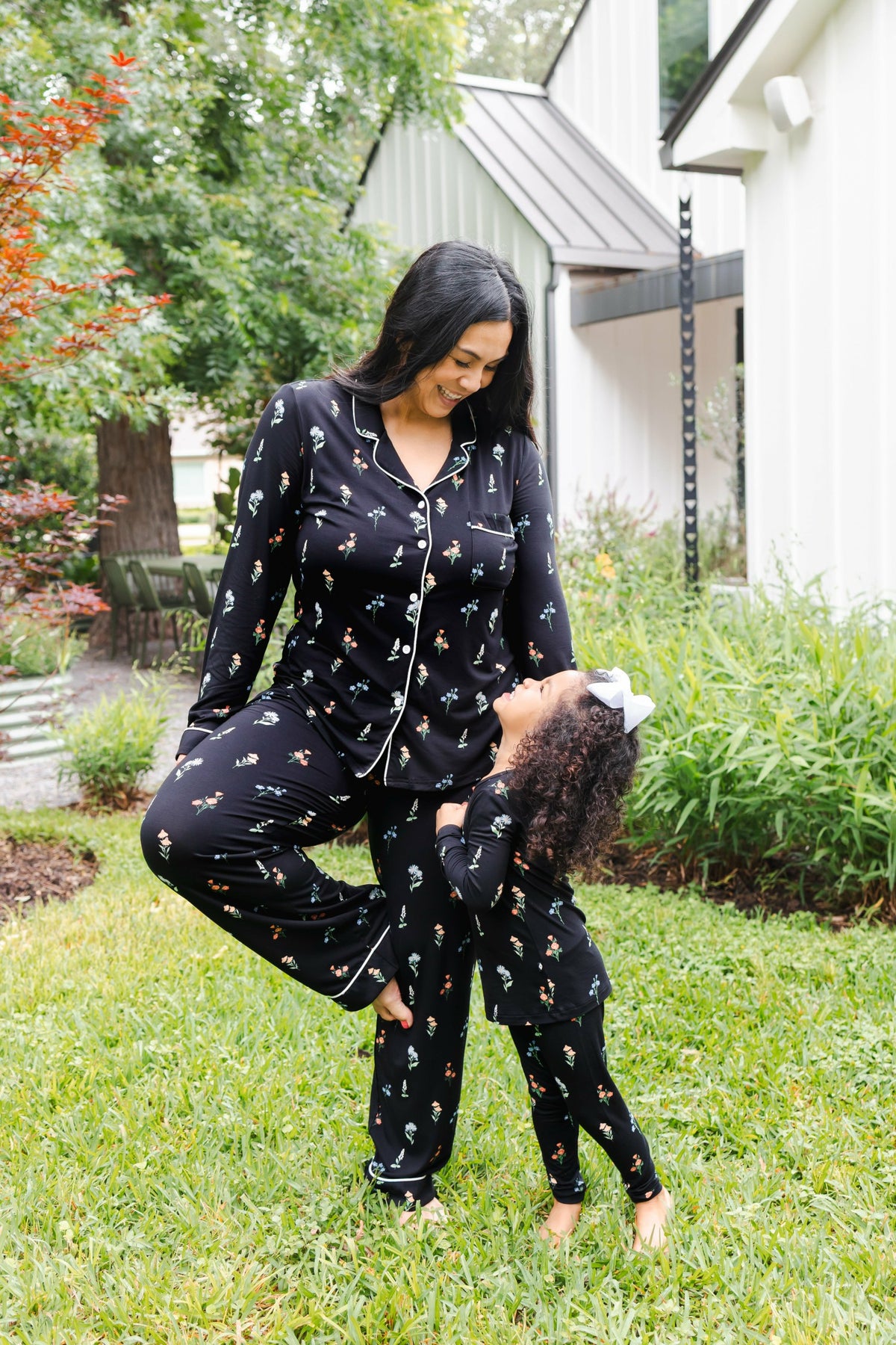 Kyte Baby Long Sleeve Pajamas in Midnight Wildflower
