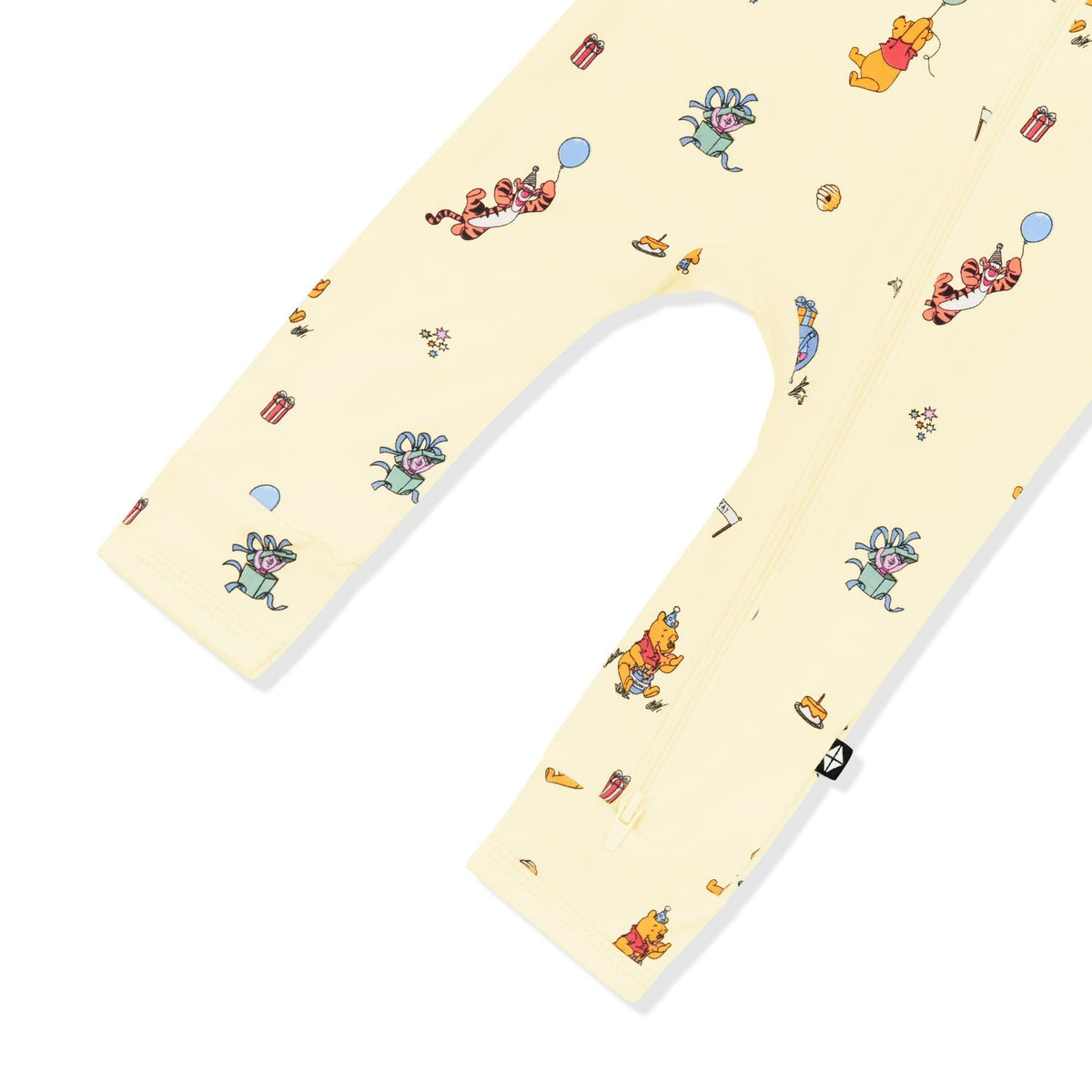 Kyte Baby Zippered Romper in Winnie the Pooh Celebration