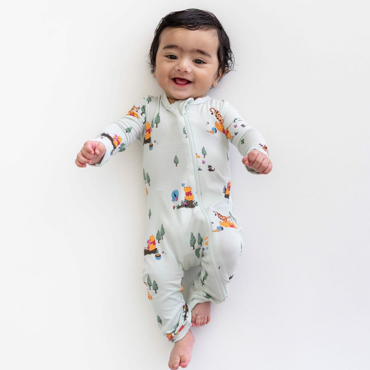Kyte Baby Zippered Romper in Winnie the Pooh Hundred Acre Wood