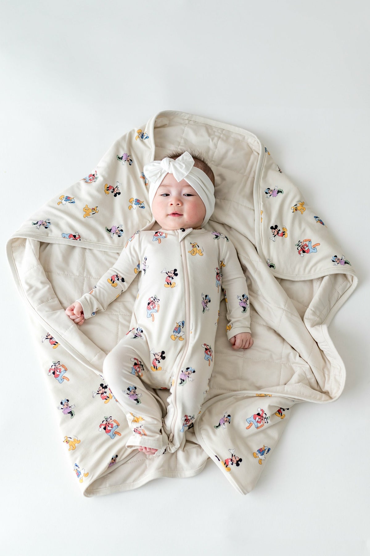 Kyte Baby Baby Blanket in Mickey Mouse and Friends 1.0