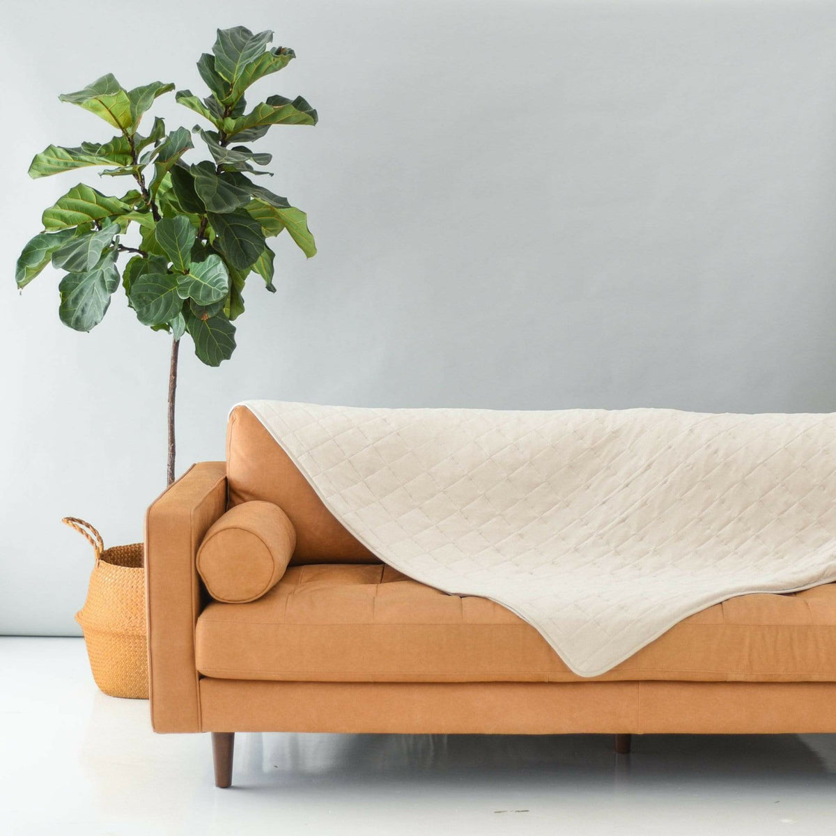 Kyte Baby Adult Quilted Blanket in Oat