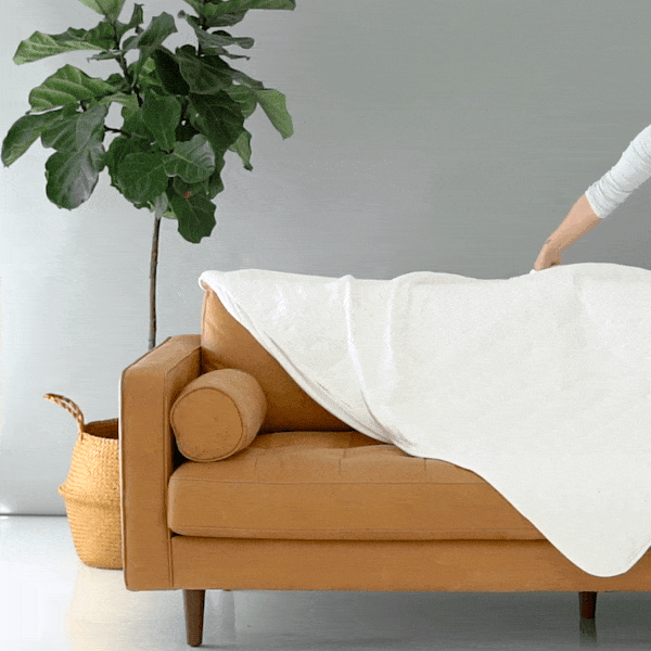Kyte Baby Adult Quilted Blanket in Cloud