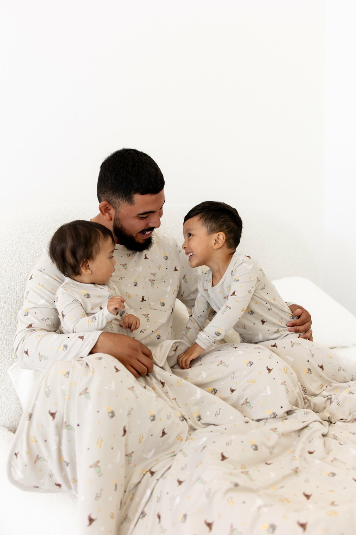 Kyte Baby Adult Quilted Blanket in Starry Icon 2.5