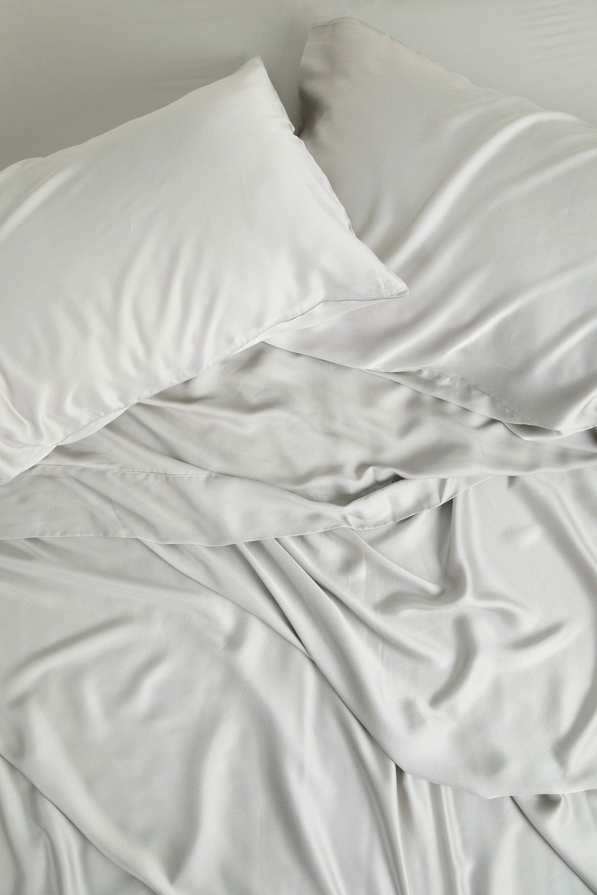 Kyte Baby Bamboo Sateen Sheet Set in Dove Gray