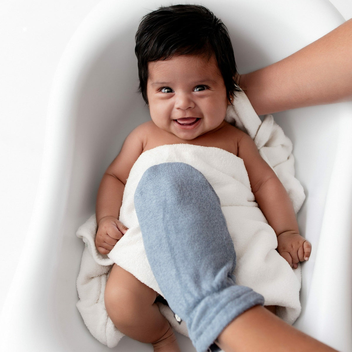 Kyte Baby Terry Bath Mitt in Slate