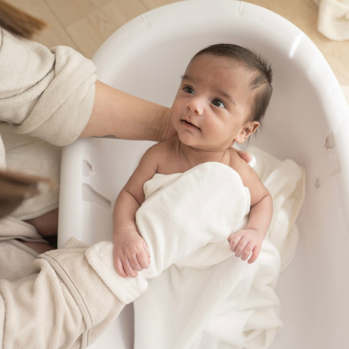 Kyte Baby Terry Bath Mitt in Cloud