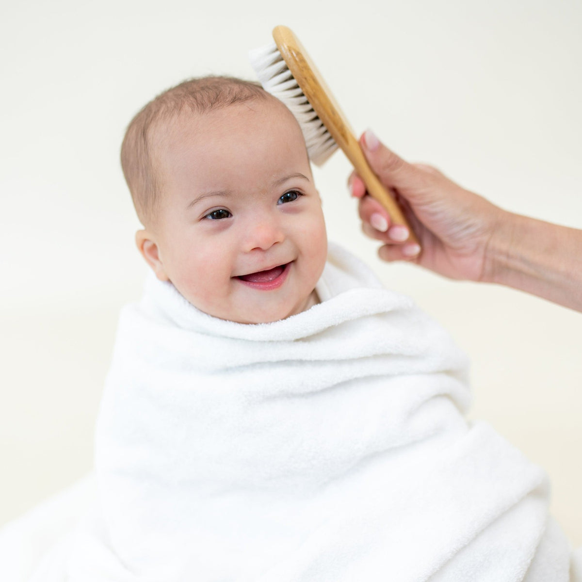 Kyte Baby Cradle Cap Brush