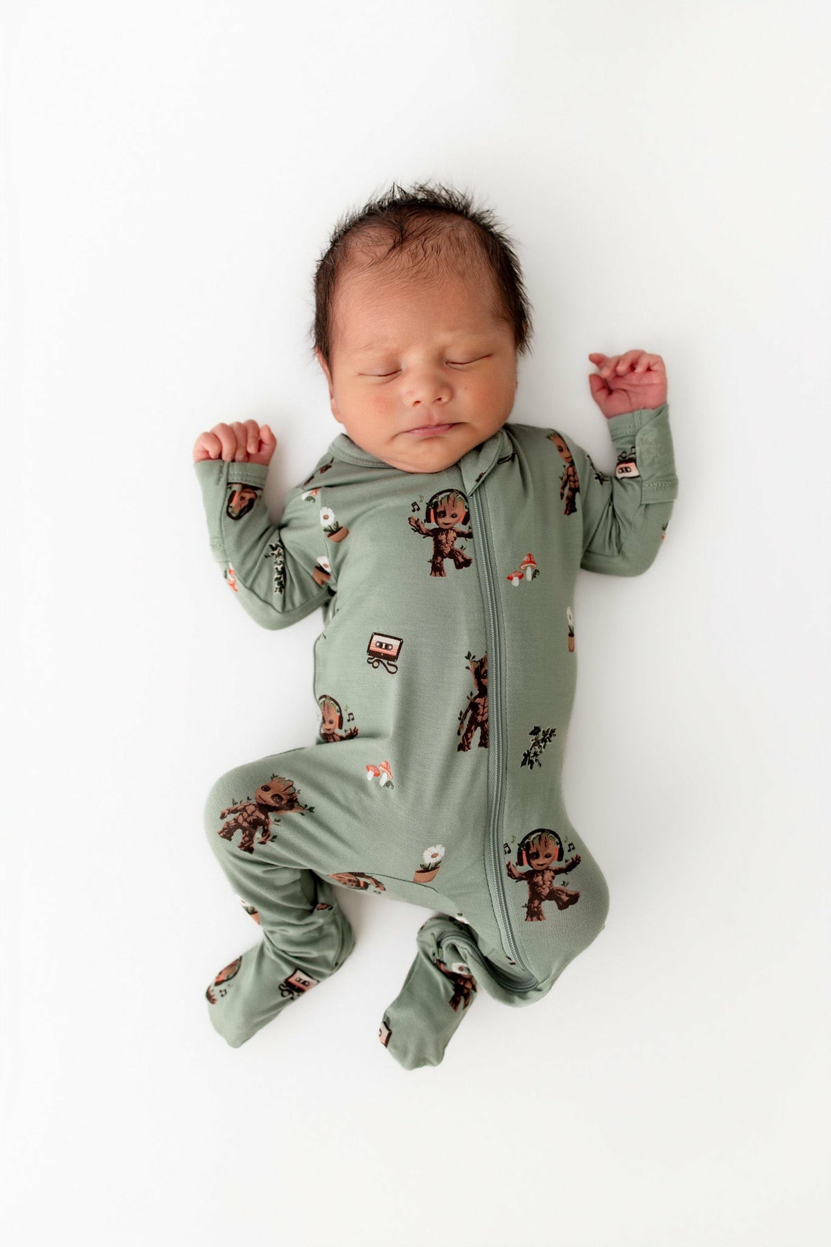 Kyte Baby Zippered Footie in Groot
