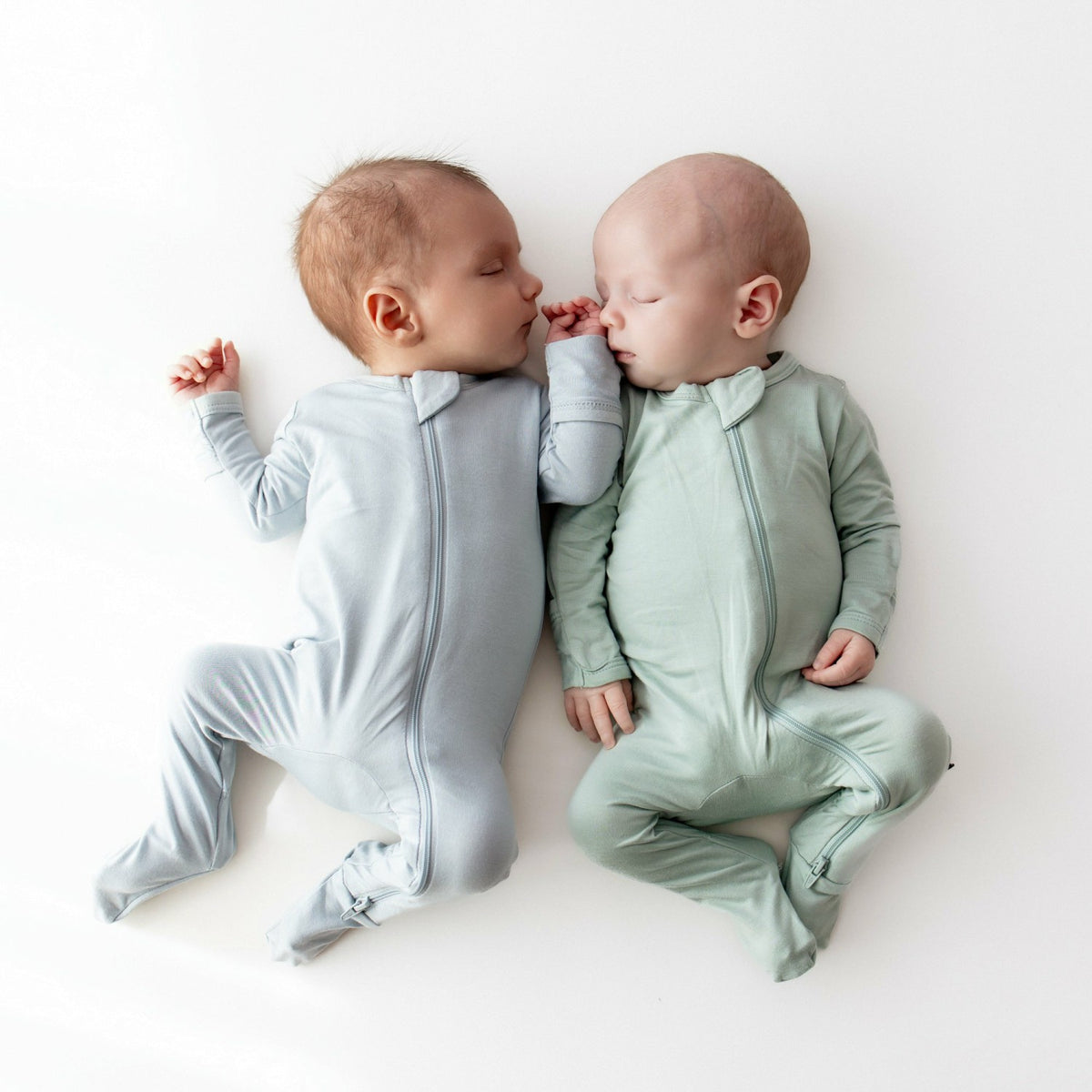 Kyte Baby Zippered Footie in Fog