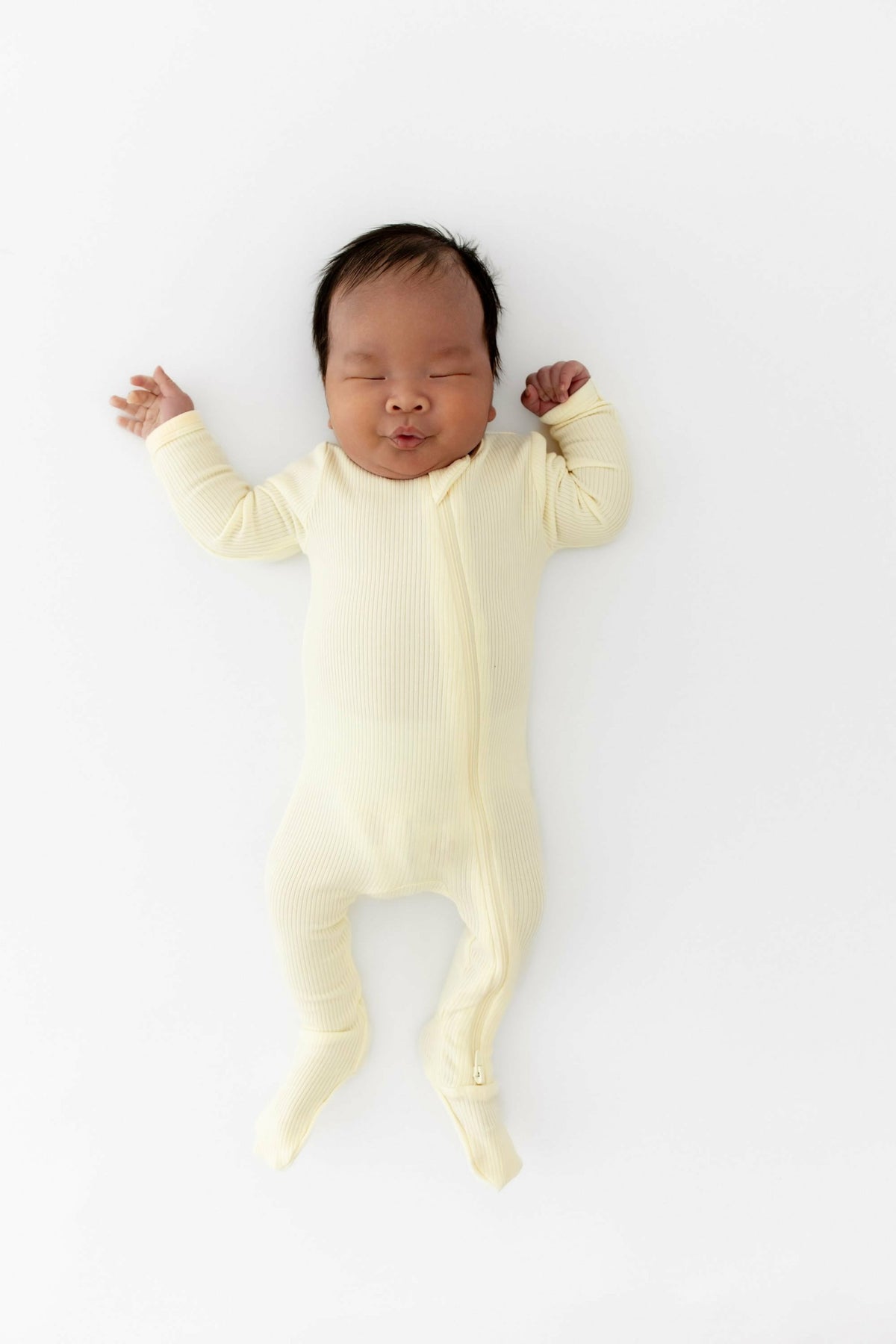 Kyte Baby Ribbed Zipper Footie in Chamomile