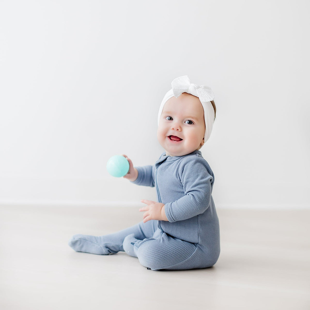 Kyte Baby Ribbed Zipper Footie in Slate