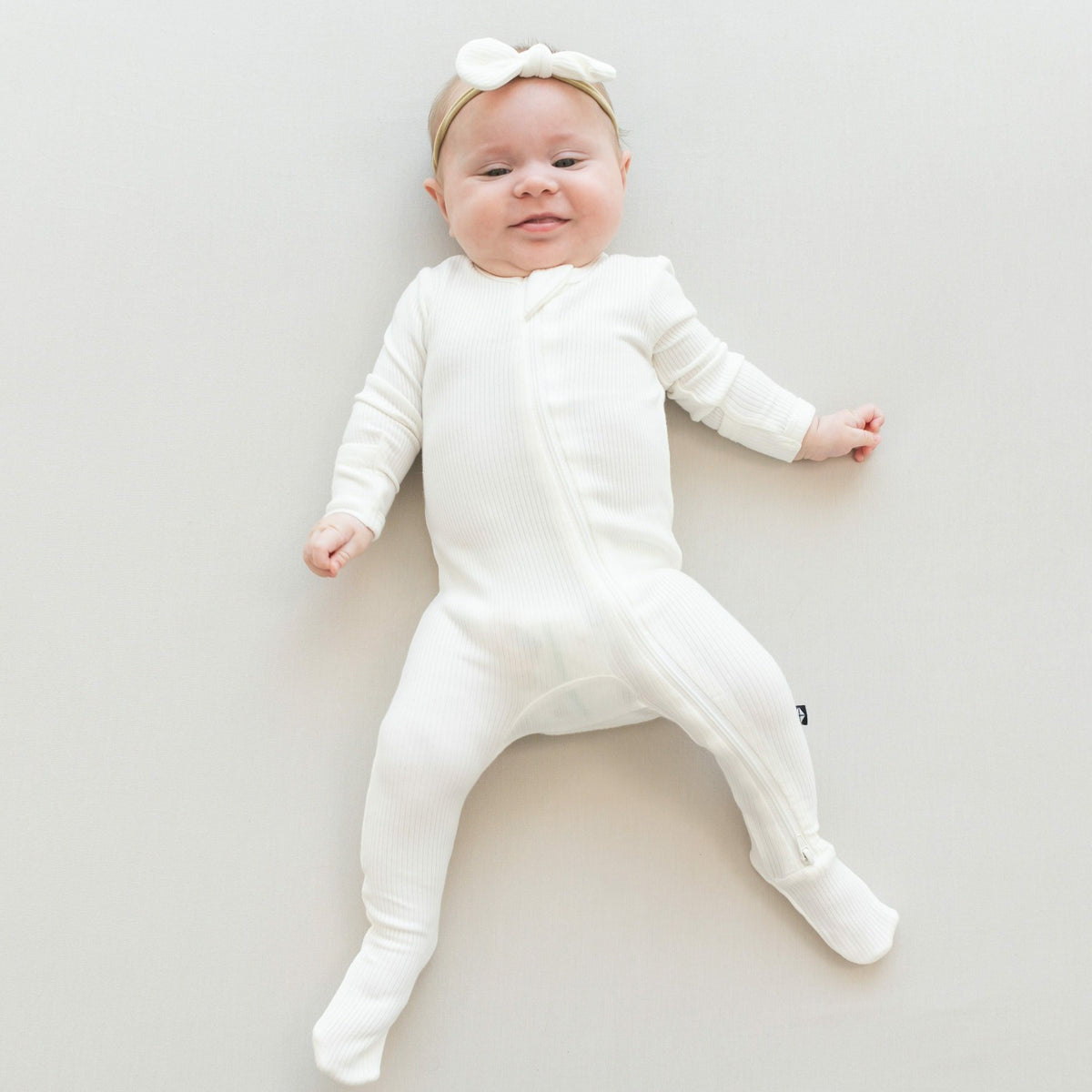 Kyte Baby Ribbed Zipper Footie in Cloud