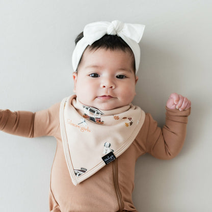 Kyte Baby Bib in Gilmore Girls