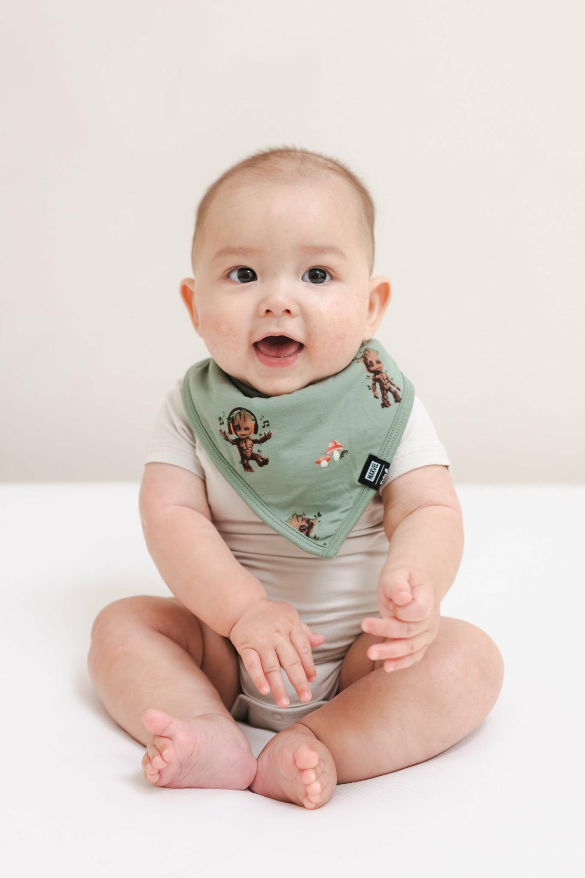 Kyte Baby Bib in Groot