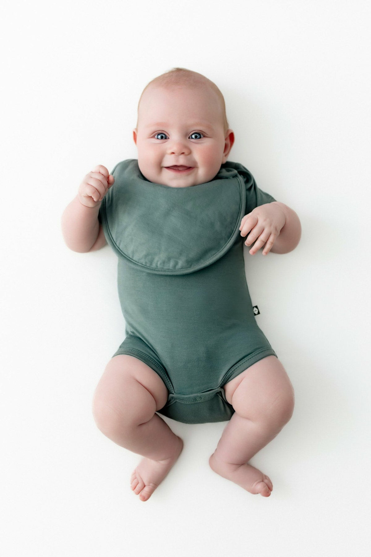 Kyte Baby Cushy Bib in Pine