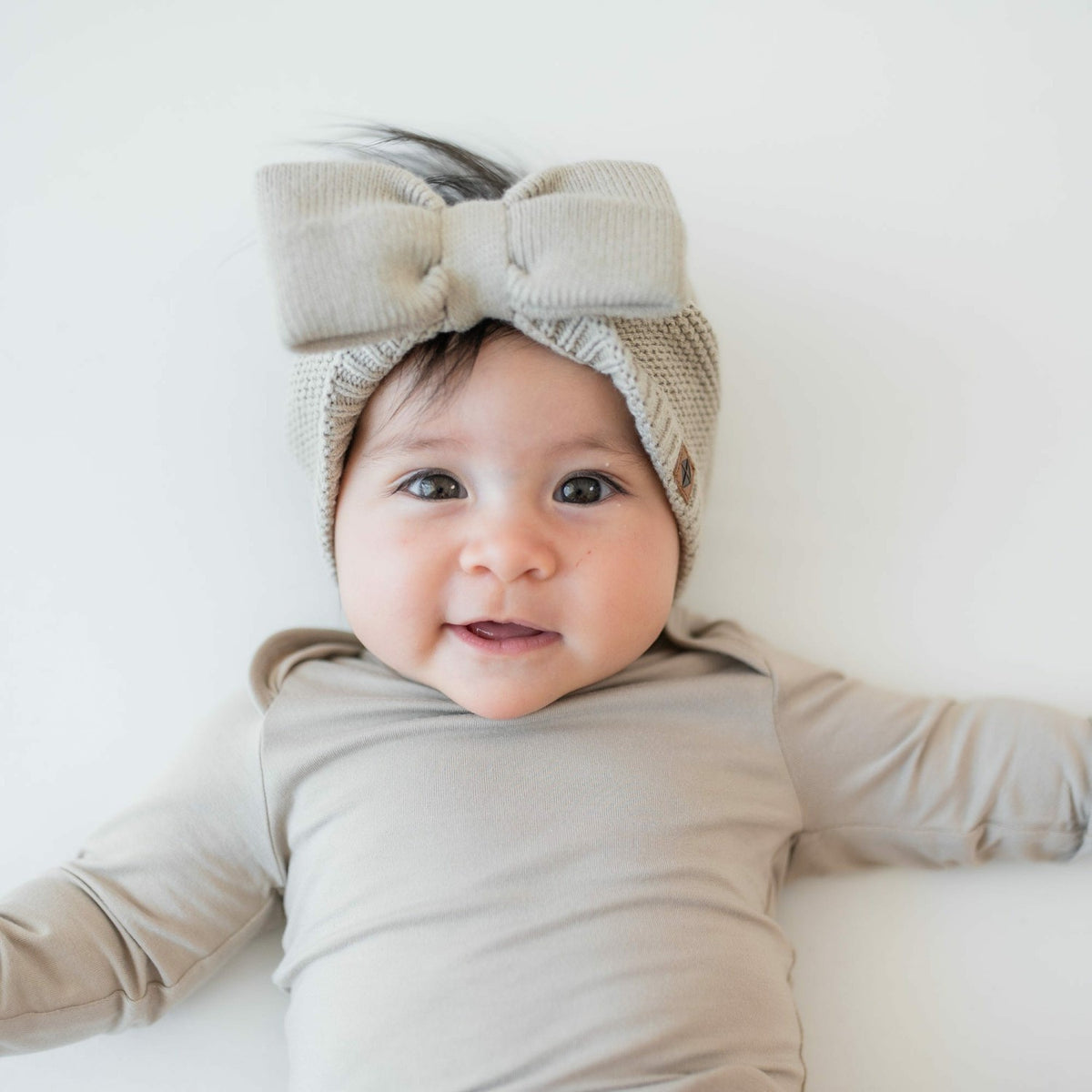 Kyte Baby Chunky Knit Bow Headband in Almond